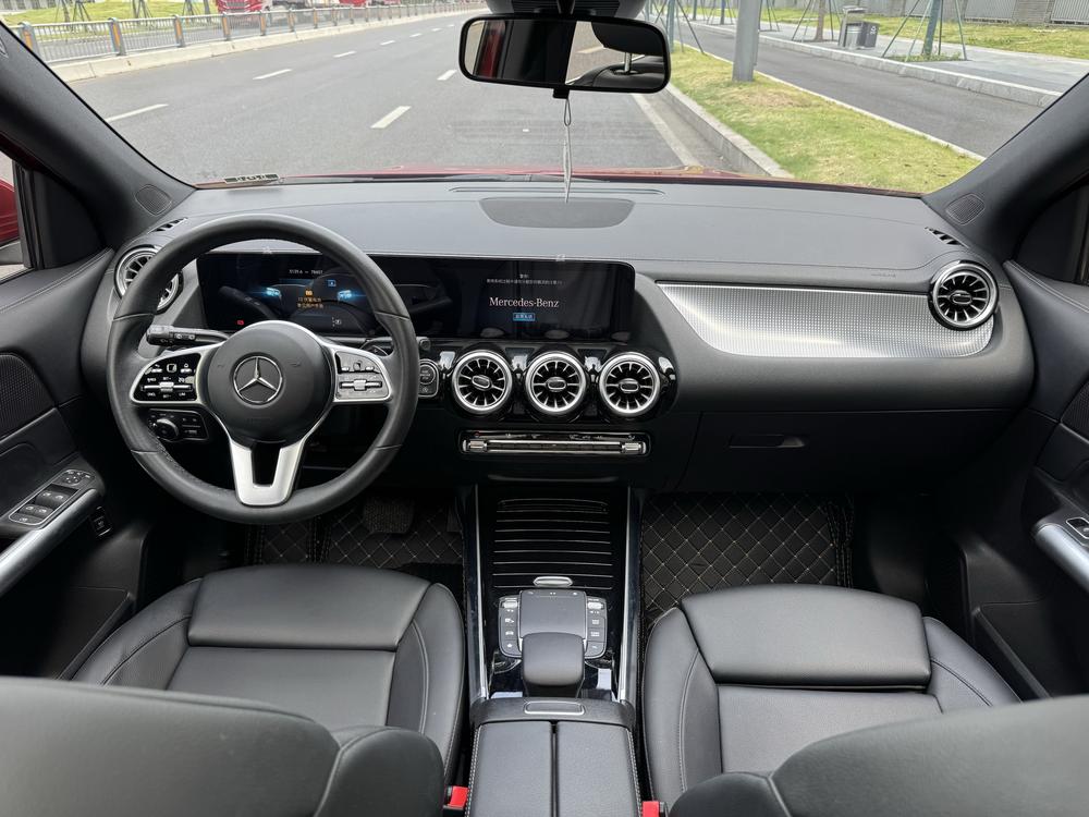 Mercedes-Benz Mercedes-Benz GLA