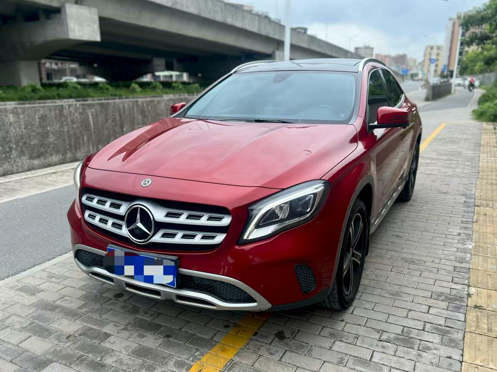 Mercedes-Benz Mercedes-Benz GLA