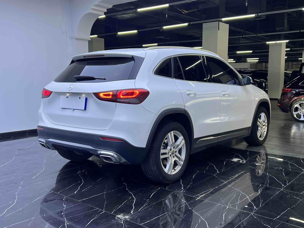 Mercedes-Benz Mercedes-Benz GLA