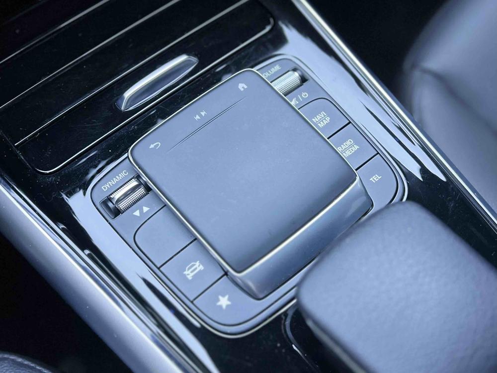 Mercedes-Benz Mercedes-Benz GLA