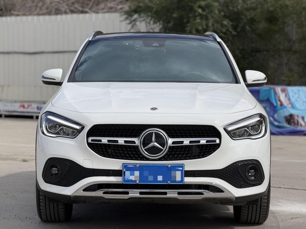 Mercedes-Benz Mercedes-Benz GLA