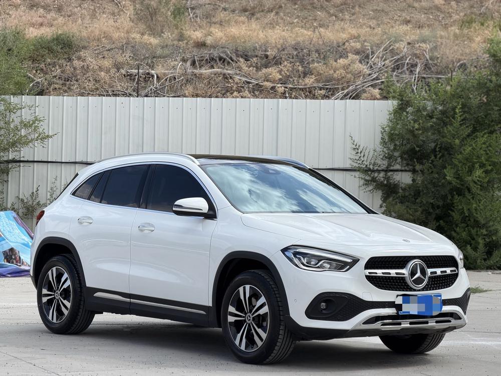 Mercedes-Benz Mercedes-Benz GLA