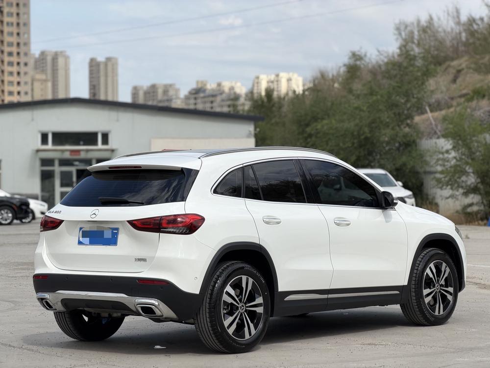 Mercedes-Benz Mercedes-Benz GLA