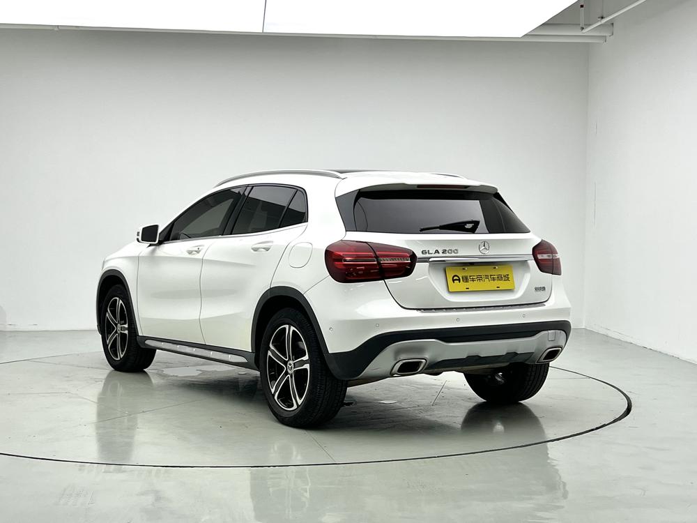 Mercedes-Benz Mercedes-Benz GLA
