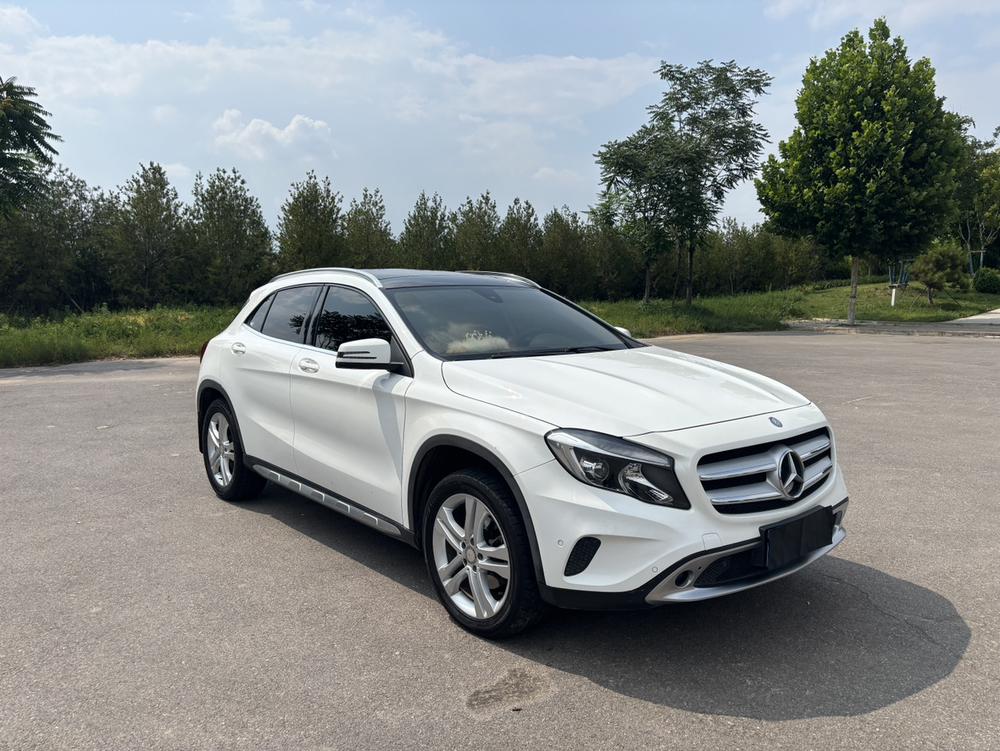 Mercedes-Benz Mercedes-Benz GLA