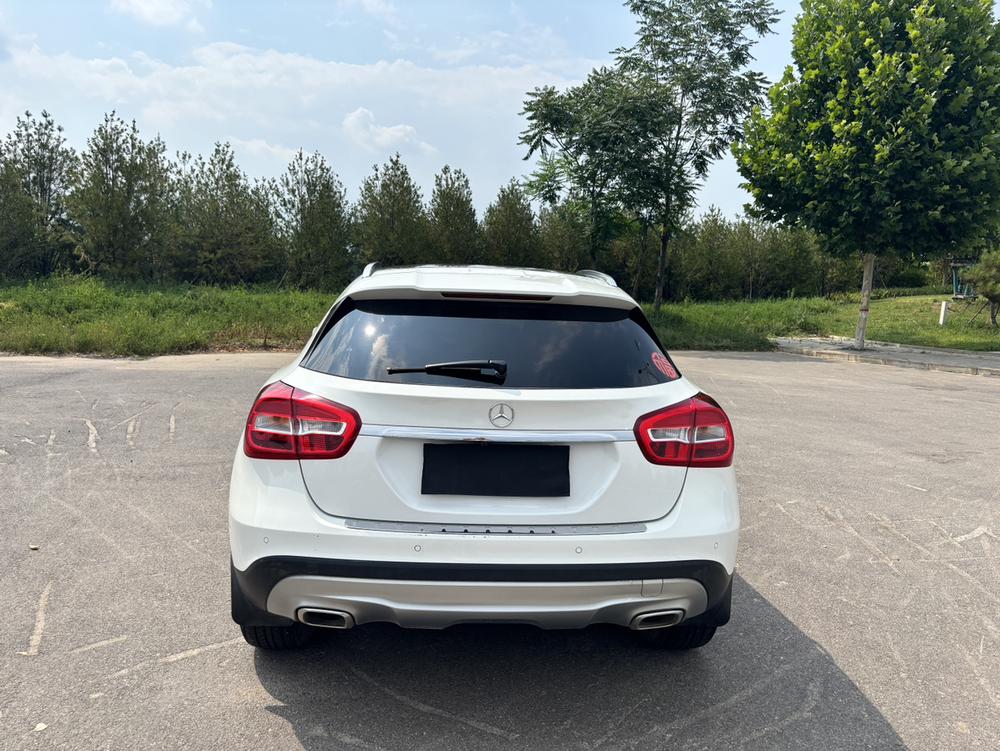 Mercedes-Benz Mercedes-Benz GLA