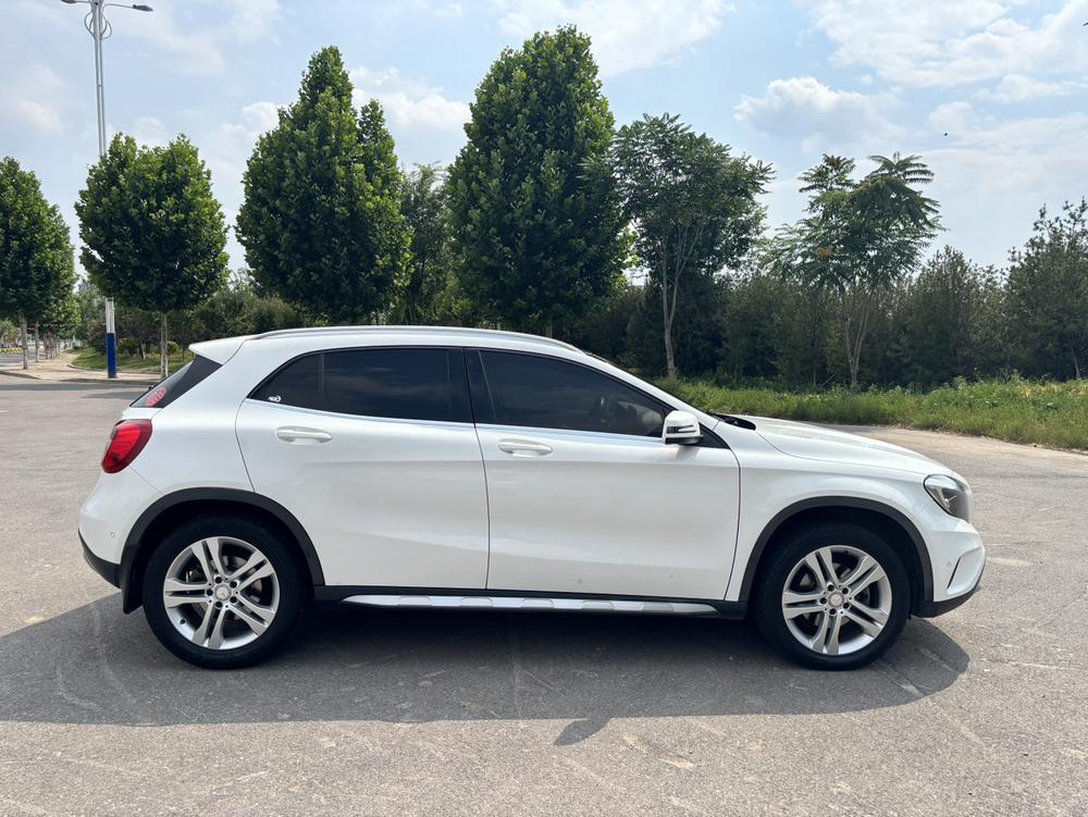 Mercedes-Benz Mercedes-Benz GLA