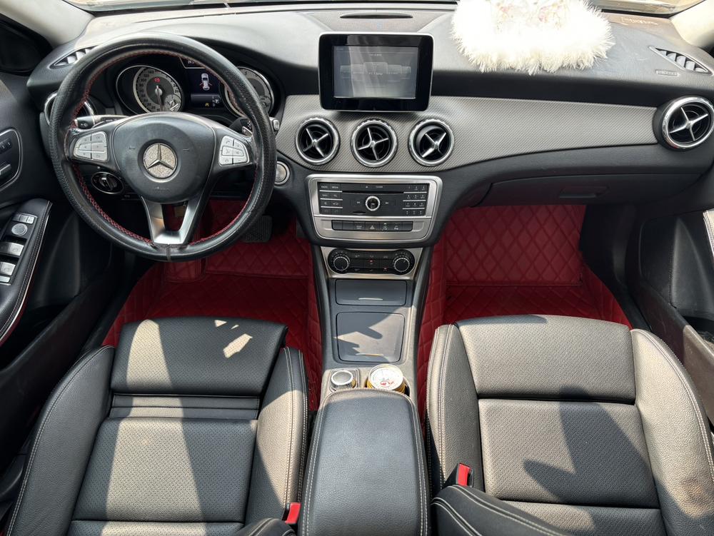 Mercedes-Benz Mercedes-Benz GLA
