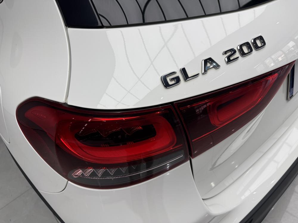 Mercedes-Benz Mercedes-Benz GLA