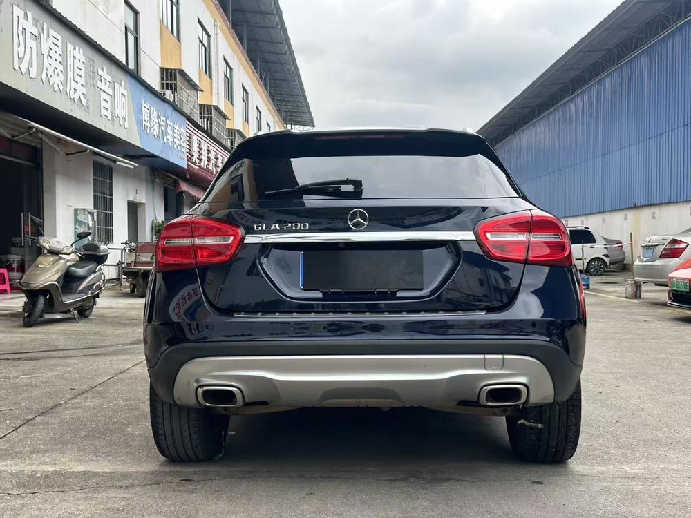 Mercedes-Benz Mercedes-Benz GLA