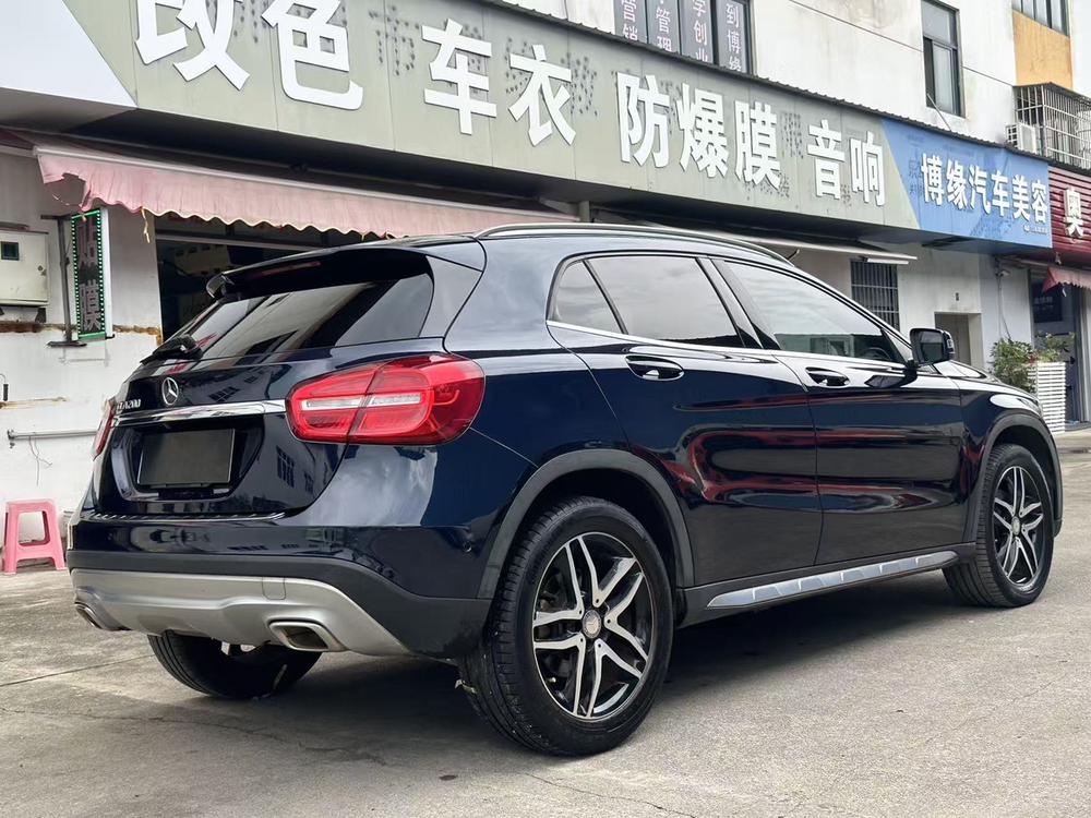 Mercedes-Benz Mercedes-Benz GLA