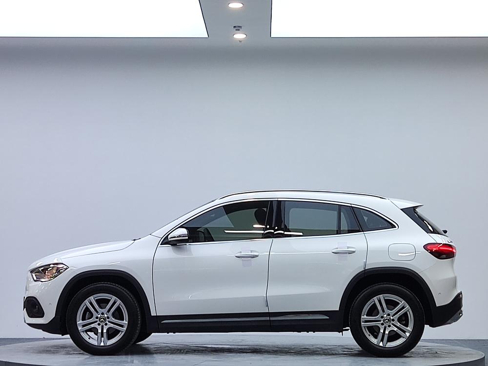 Mercedes-Benz Mercedes-Benz GLA