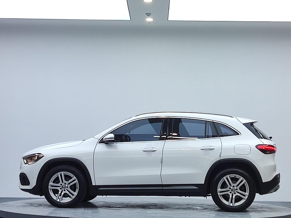 Mercedes-Benz Mercedes-Benz GLA