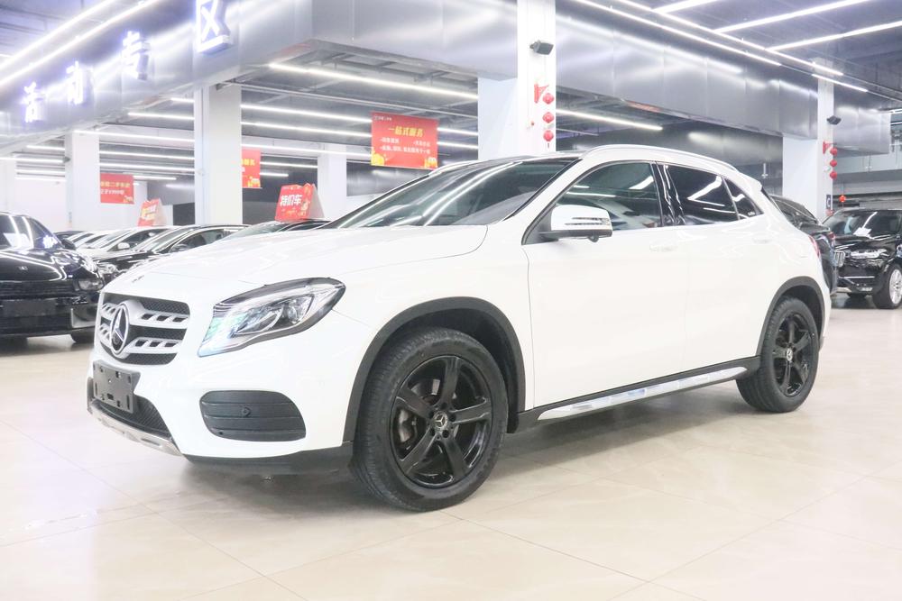 Mercedes-Benz Mercedes-Benz GLA
