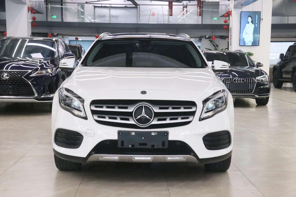 Mercedes-Benz Mercedes-Benz GLA