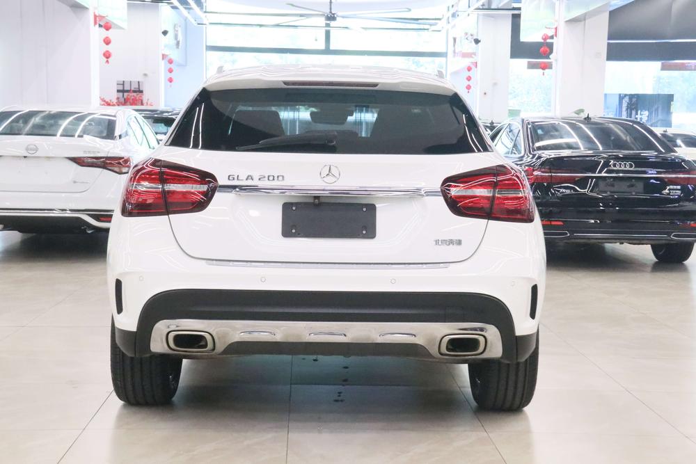Mercedes-Benz Mercedes-Benz GLA