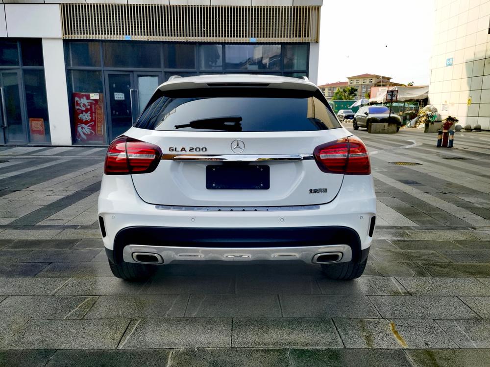 Mercedes-Benz Mercedes-Benz GLA