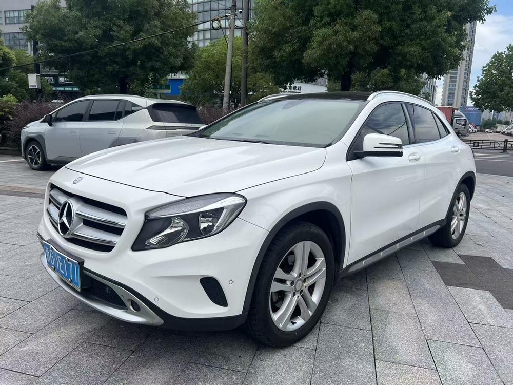 Mercedes-Benz Mercedes-Benz GLA