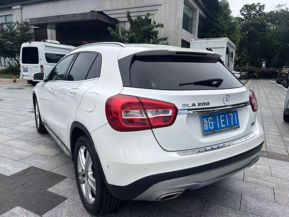 Mercedes-Benz Mercedes-Benz GLA