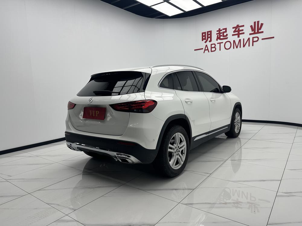 Mercedes-Benz Mercedes-Benz GLA