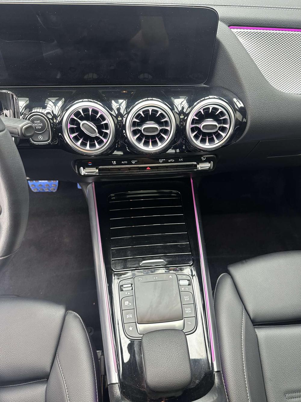 Mercedes-Benz Mercedes-Benz GLA