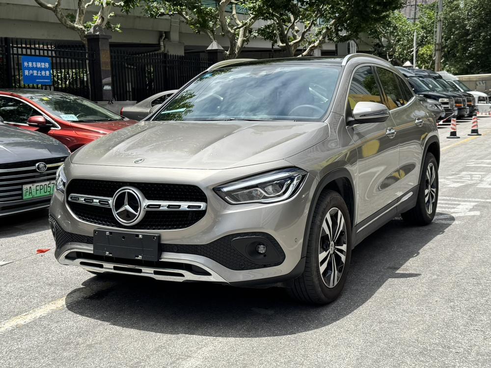 Mercedes-Benz Mercedes-Benz GLA