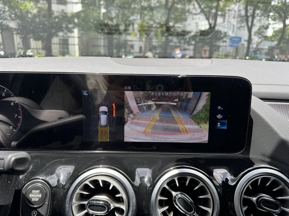 Mercedes-Benz Mercedes-Benz GLA
