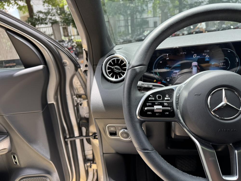 Mercedes-Benz Mercedes-Benz GLA