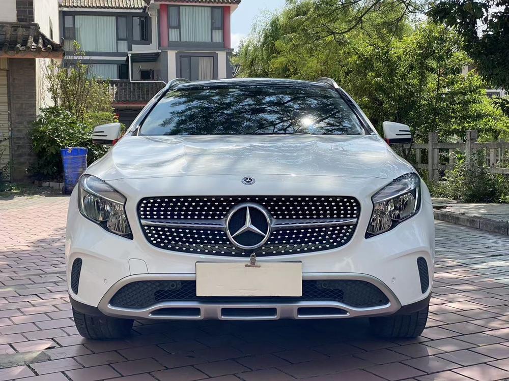 Mercedes-Benz Mercedes-Benz GLA