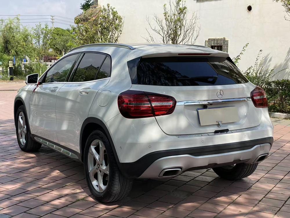 Mercedes-Benz Mercedes-Benz GLA