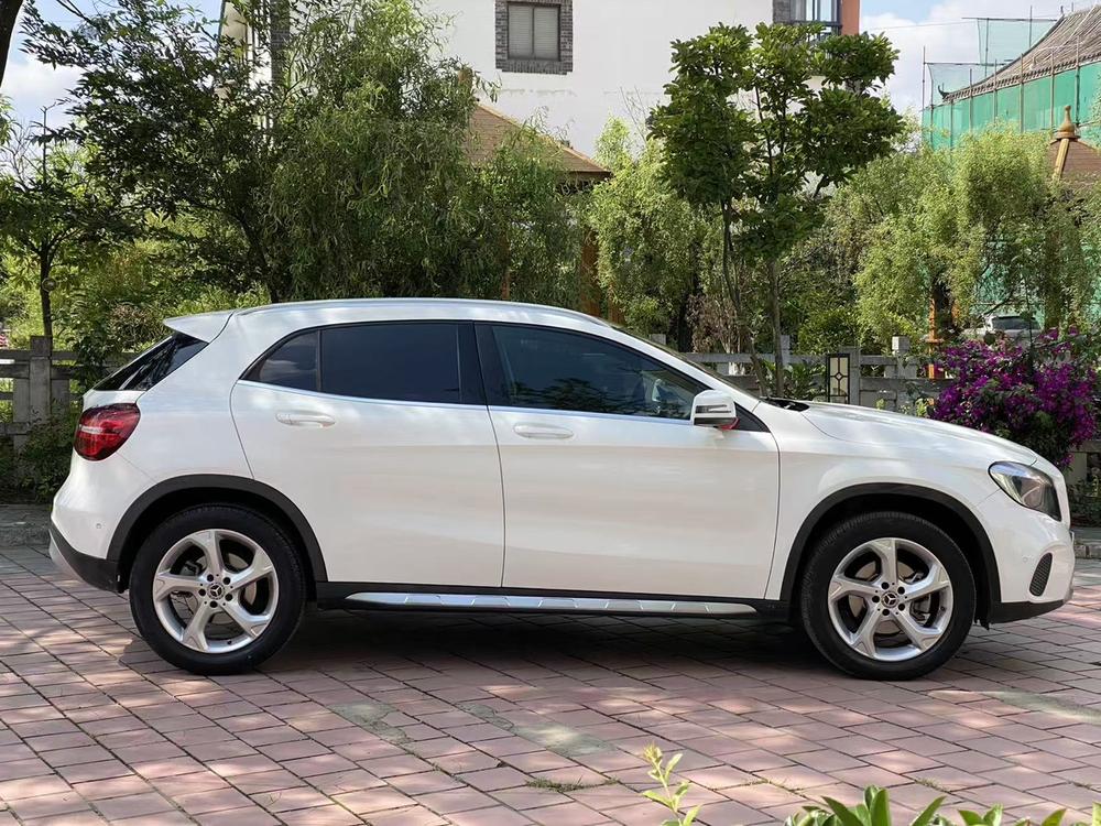 Mercedes-Benz Mercedes-Benz GLA
