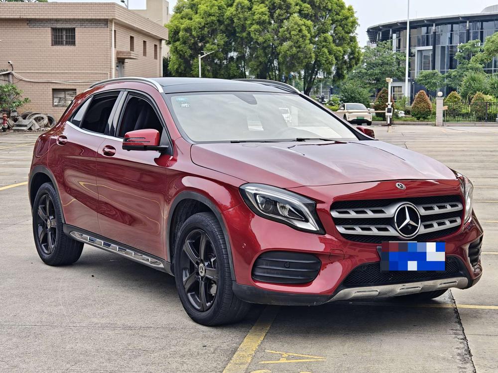 Mercedes-Benz Mercedes-Benz GLA
