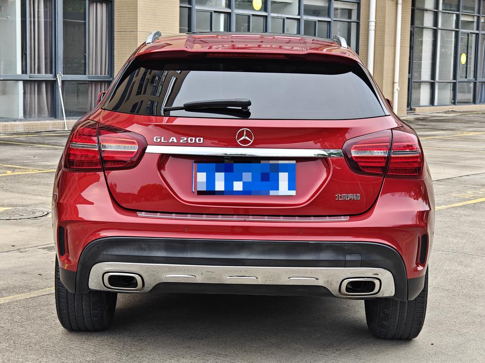 Mercedes-Benz Mercedes-Benz GLA