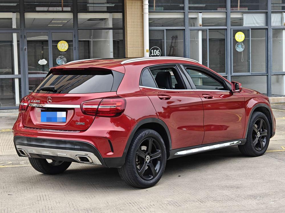 Mercedes-Benz Mercedes-Benz GLA