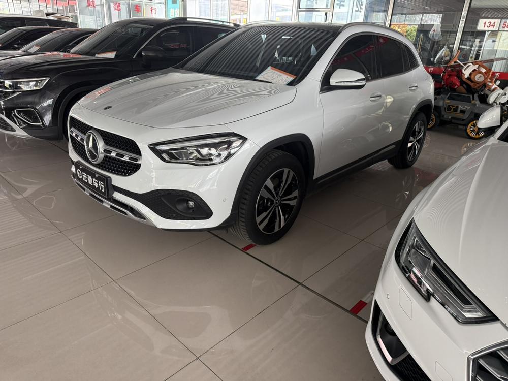 Mercedes-Benz Mercedes-Benz GLA
