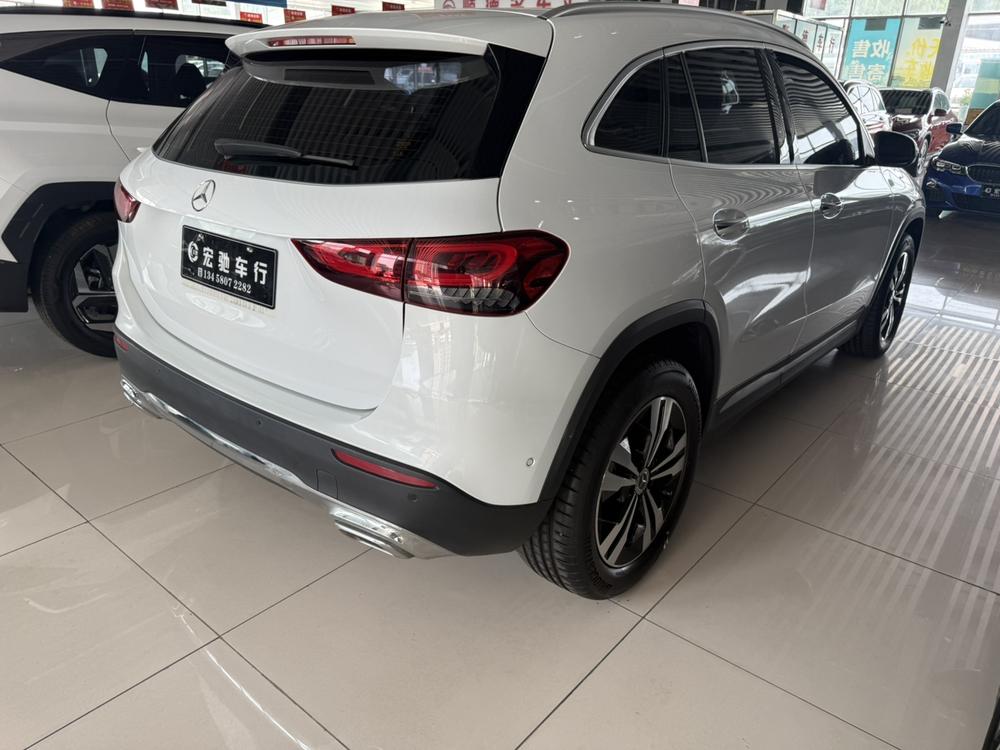 Mercedes-Benz Mercedes-Benz GLA