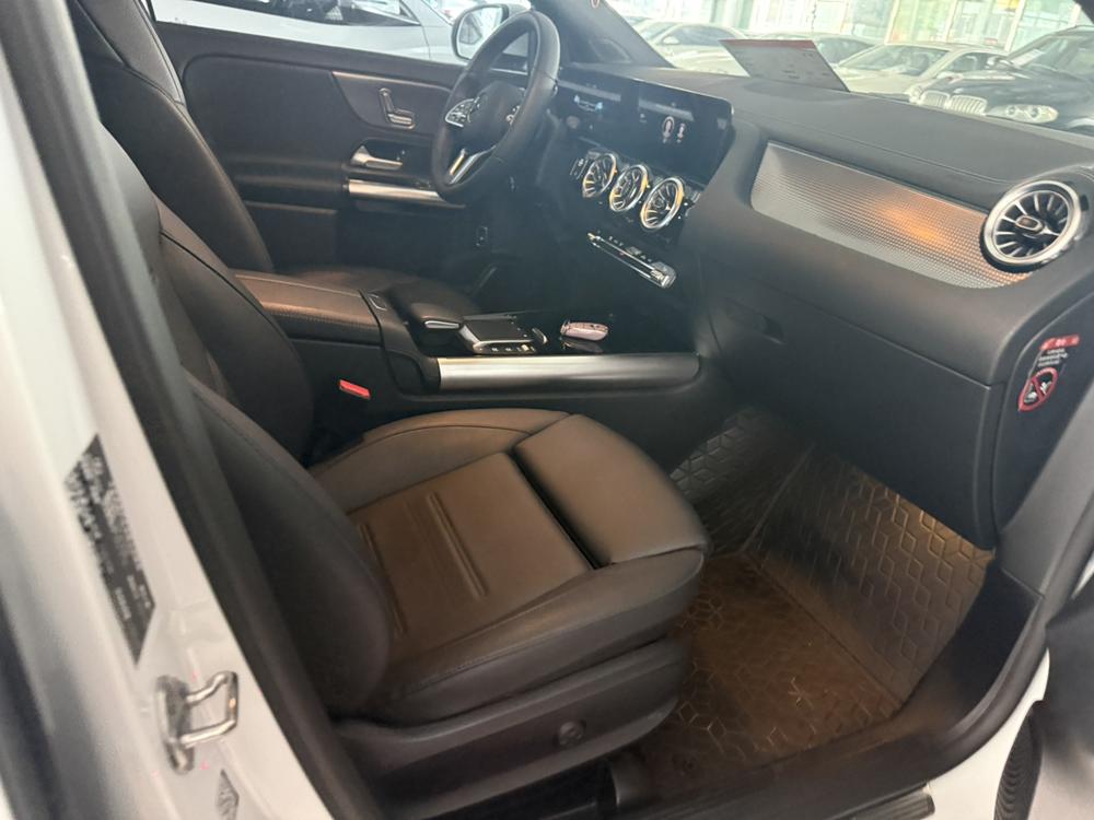 Mercedes-Benz Mercedes-Benz GLA