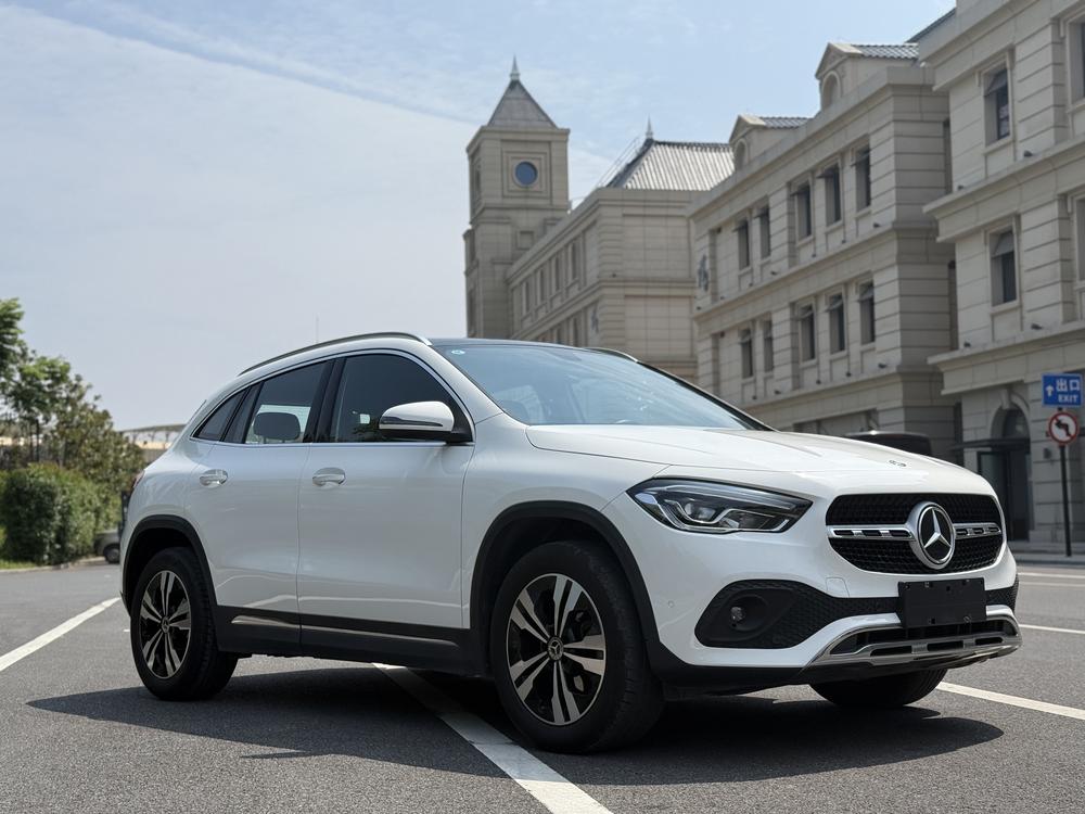 Mercedes-Benz Mercedes-Benz GLA