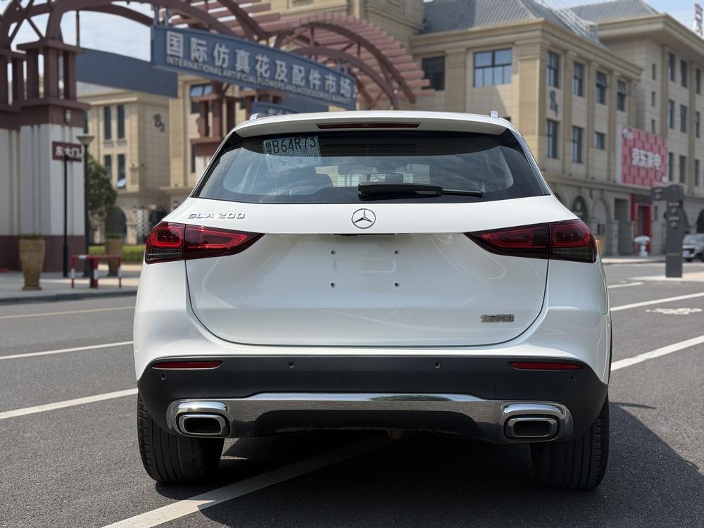 Mercedes-Benz Mercedes-Benz GLA