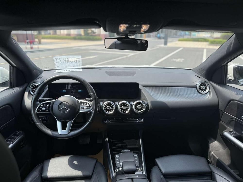 Mercedes-Benz Mercedes-Benz GLA