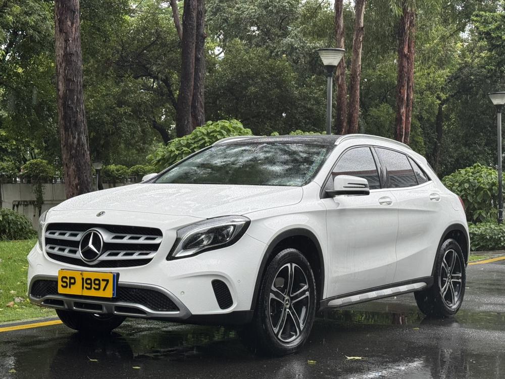 Mercedes-Benz Mercedes-Benz GLA