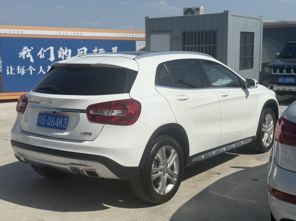 Mercedes-Benz Mercedes-Benz GLA