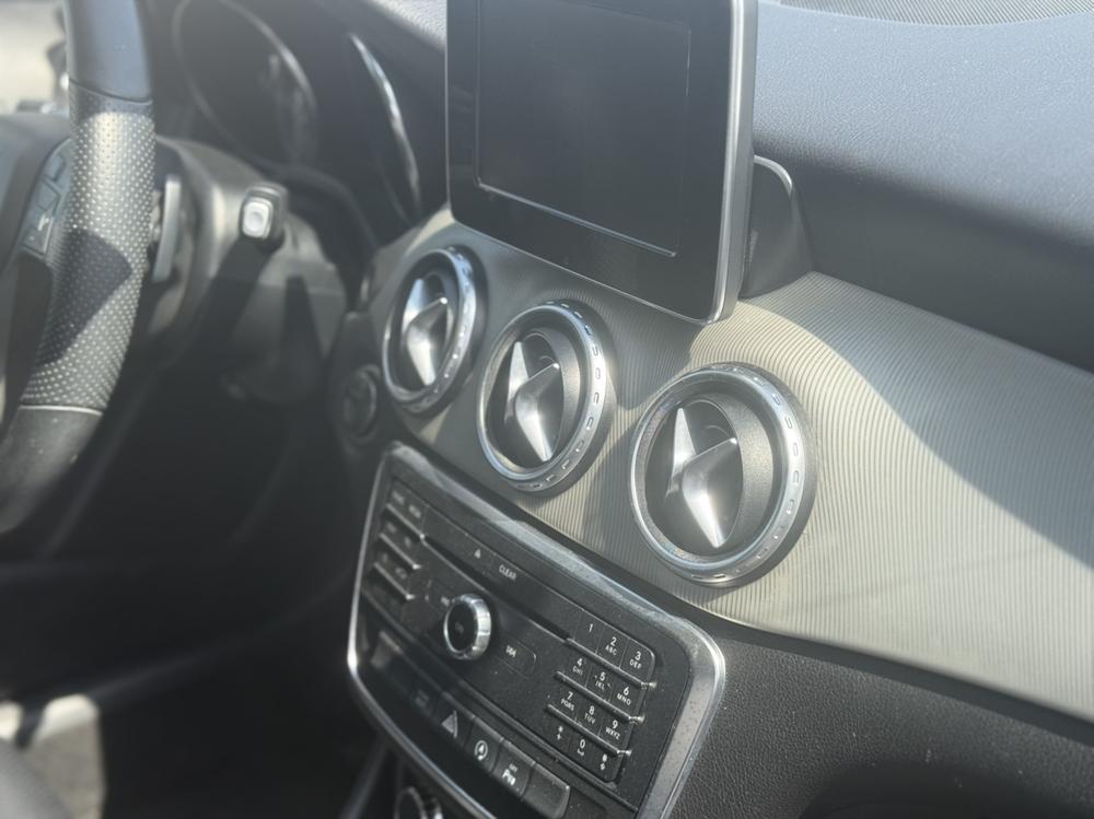 Mercedes-Benz Mercedes-Benz GLA