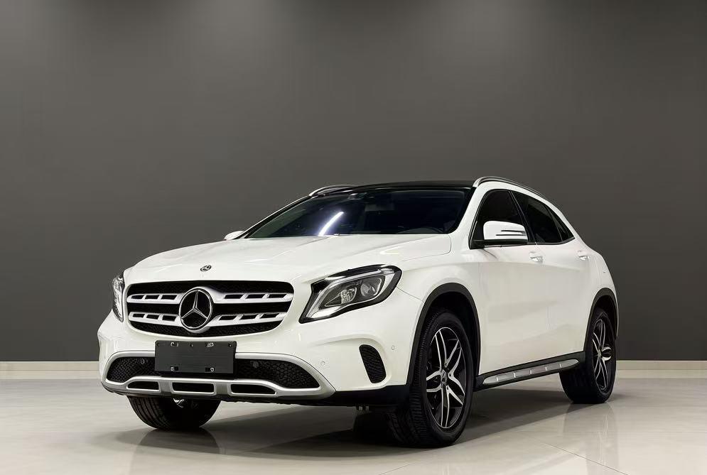 Mercedes-Benz Mercedes-Benz GLA
