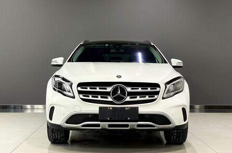Mercedes-Benz Mercedes-Benz GLA