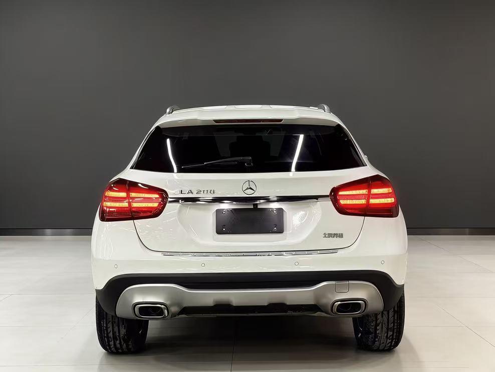 Mercedes-Benz Mercedes-Benz GLA