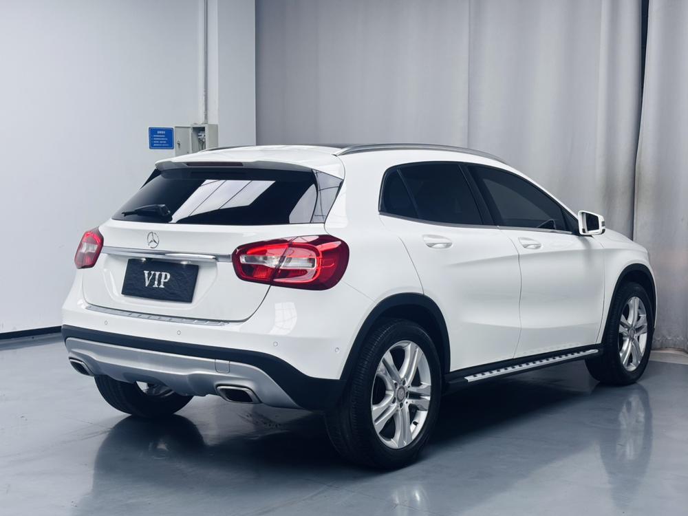 Mercedes-Benz Mercedes-Benz GLA