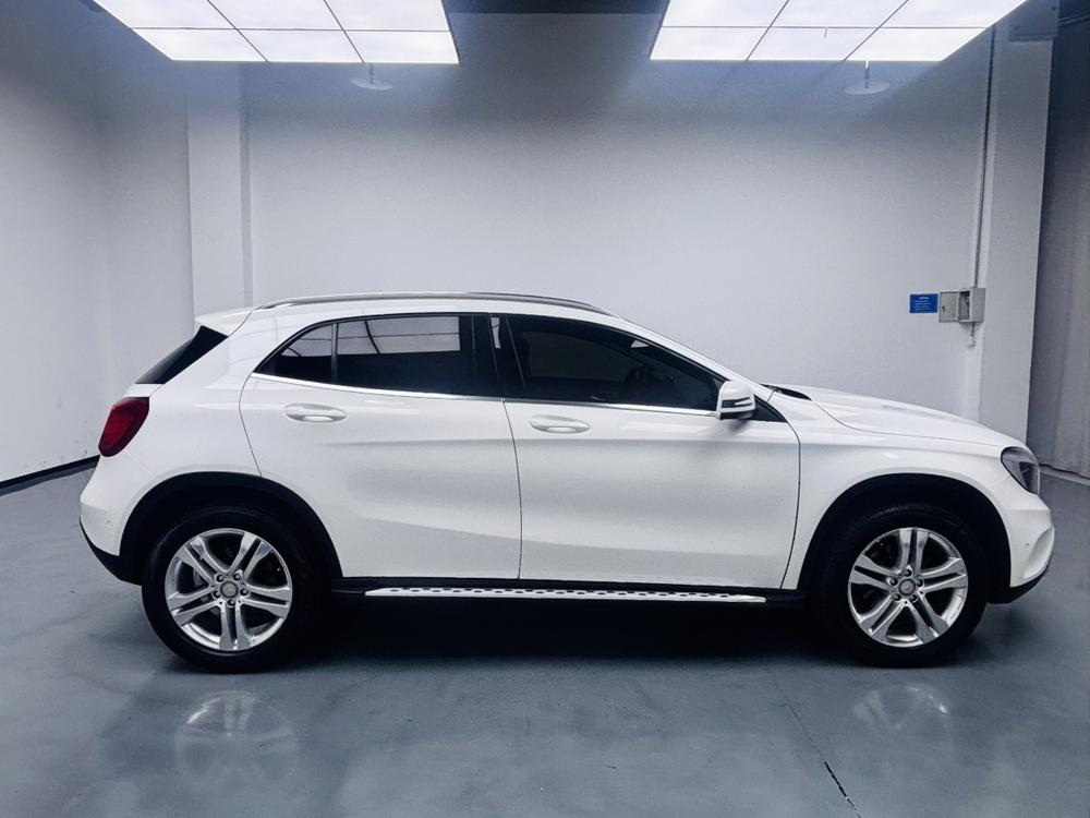 Mercedes-Benz Mercedes-Benz GLA