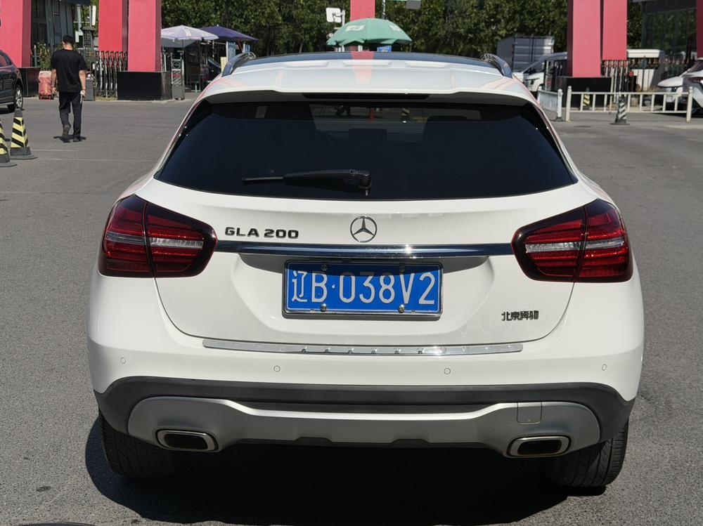 Mercedes-Benz Mercedes-Benz GLA