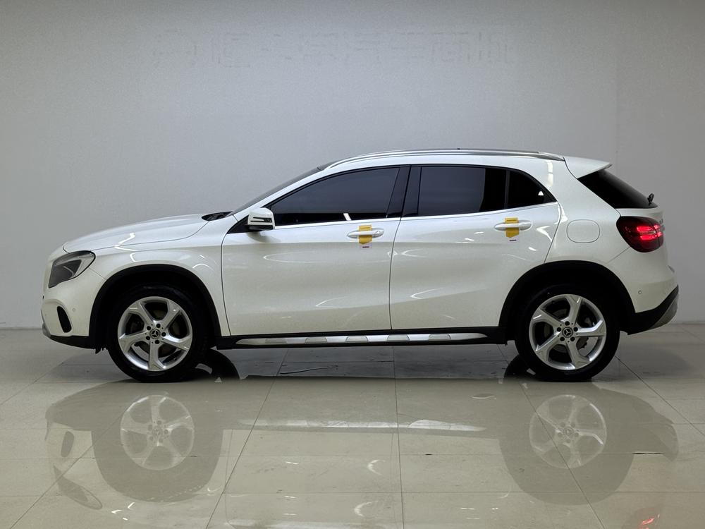 Mercedes-Benz Mercedes-Benz GLA